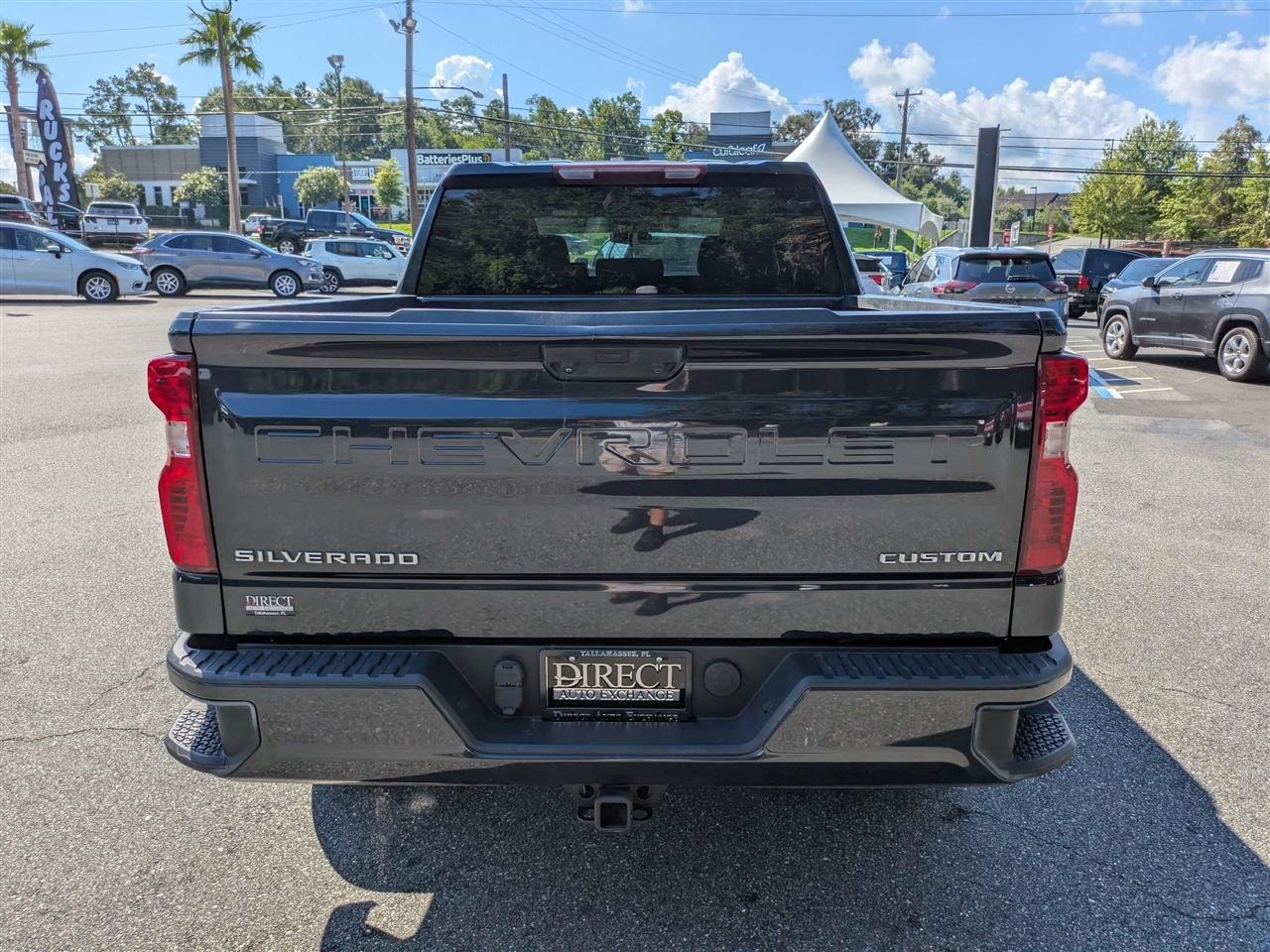Chevrolet Silverado 1500 Custom Crew Cab 4WD 2022