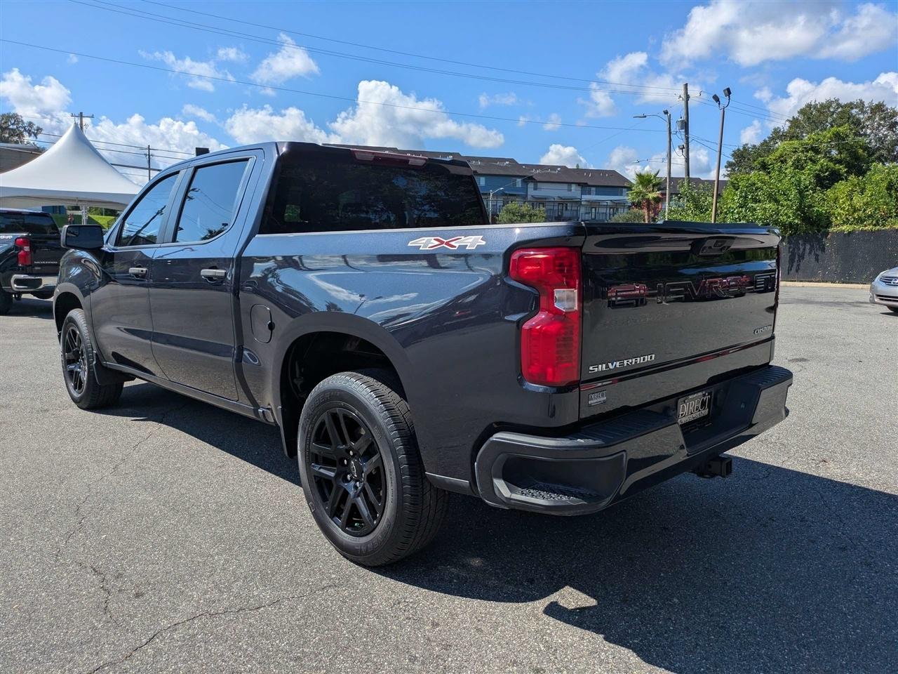 Chevrolet Silverado 1500 Custom Crew Cab 4WD 2022