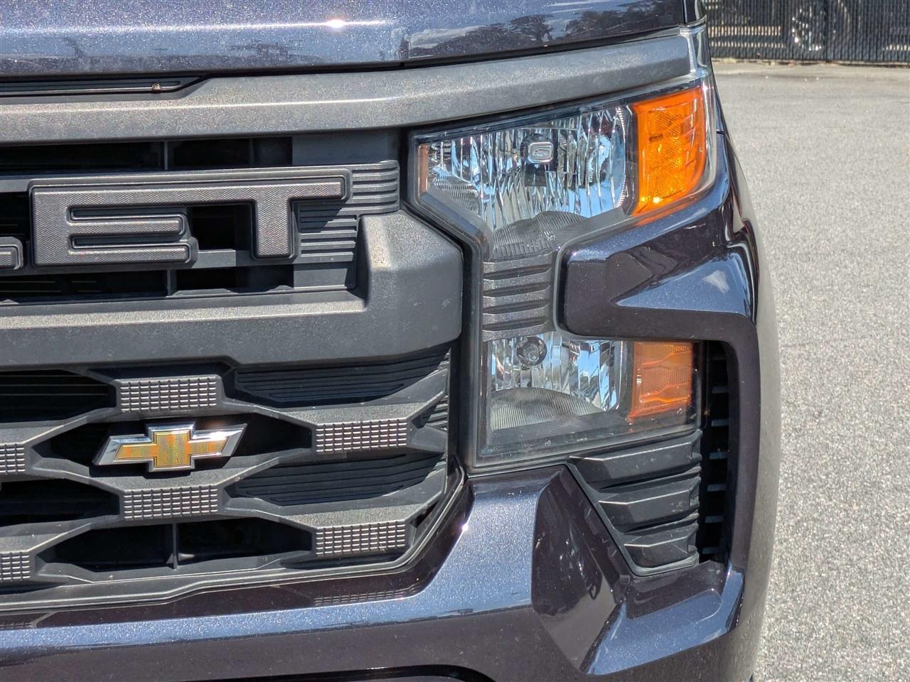 Chevrolet Silverado 1500 Custom Crew Cab 4WD 2022