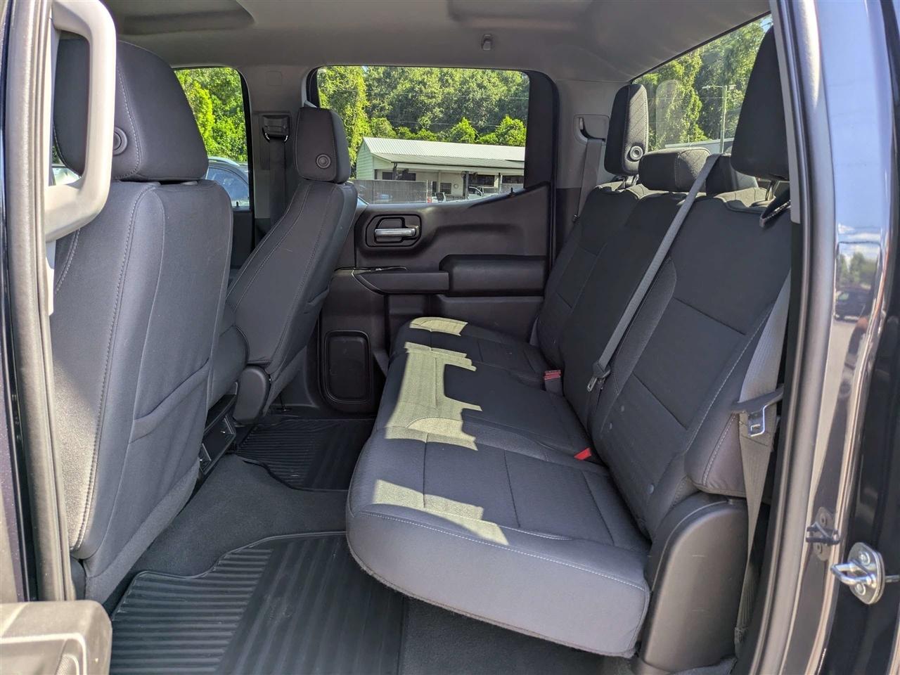 Chevrolet Silverado 1500 Custom Crew Cab 4WD 2022