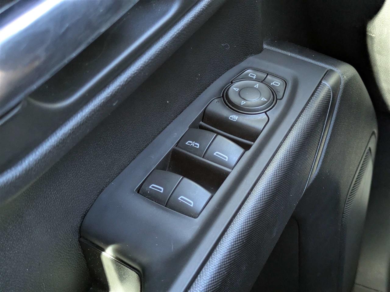 Chevrolet Silverado 1500 Custom Crew Cab 4WD 2022