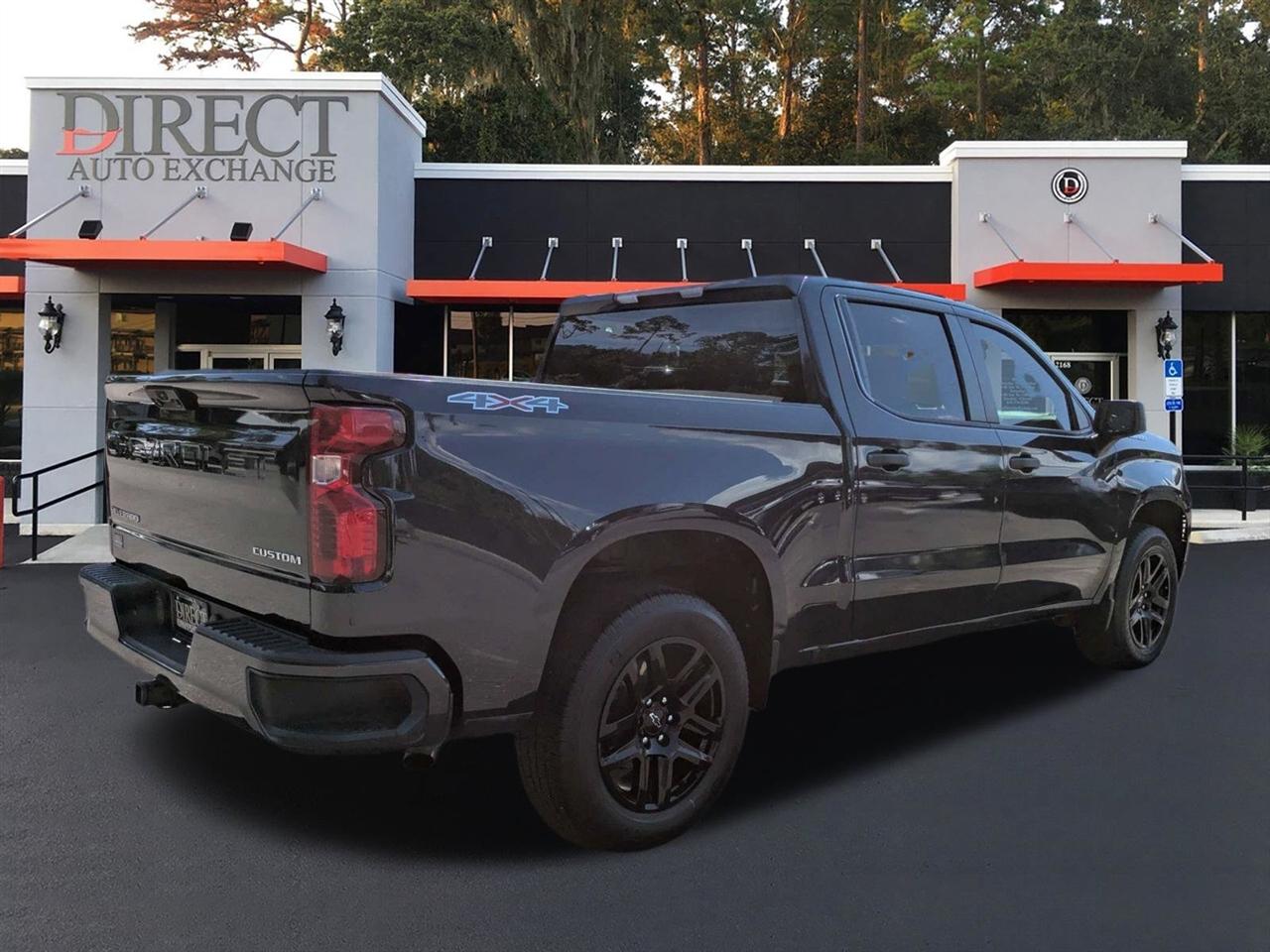 Chevrolet Silverado 1500 Custom Crew Cab 4WD 2022