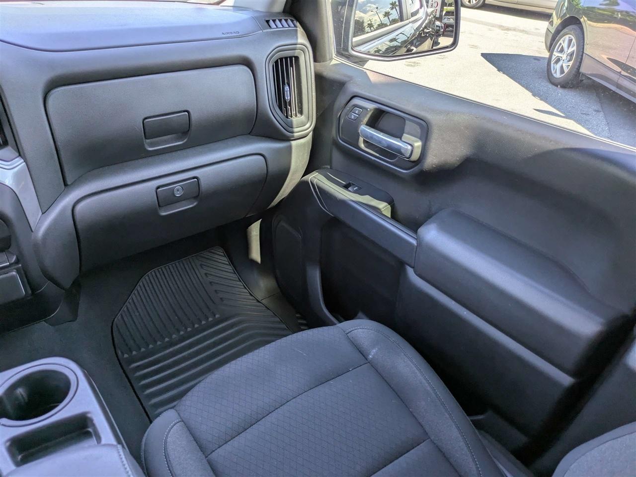 Chevrolet Silverado 1500 Custom Crew Cab 4WD 2022