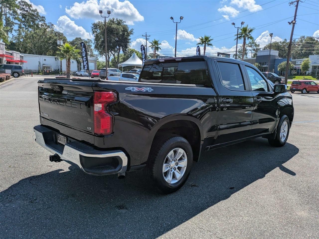 Chevrolet Silverado 1500 LT Crew Cab 4WD 2023