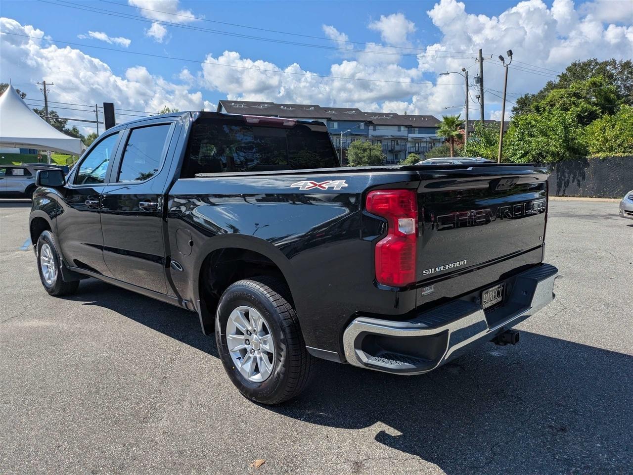 Chevrolet Silverado 1500 LT Crew Cab 4WD 2023