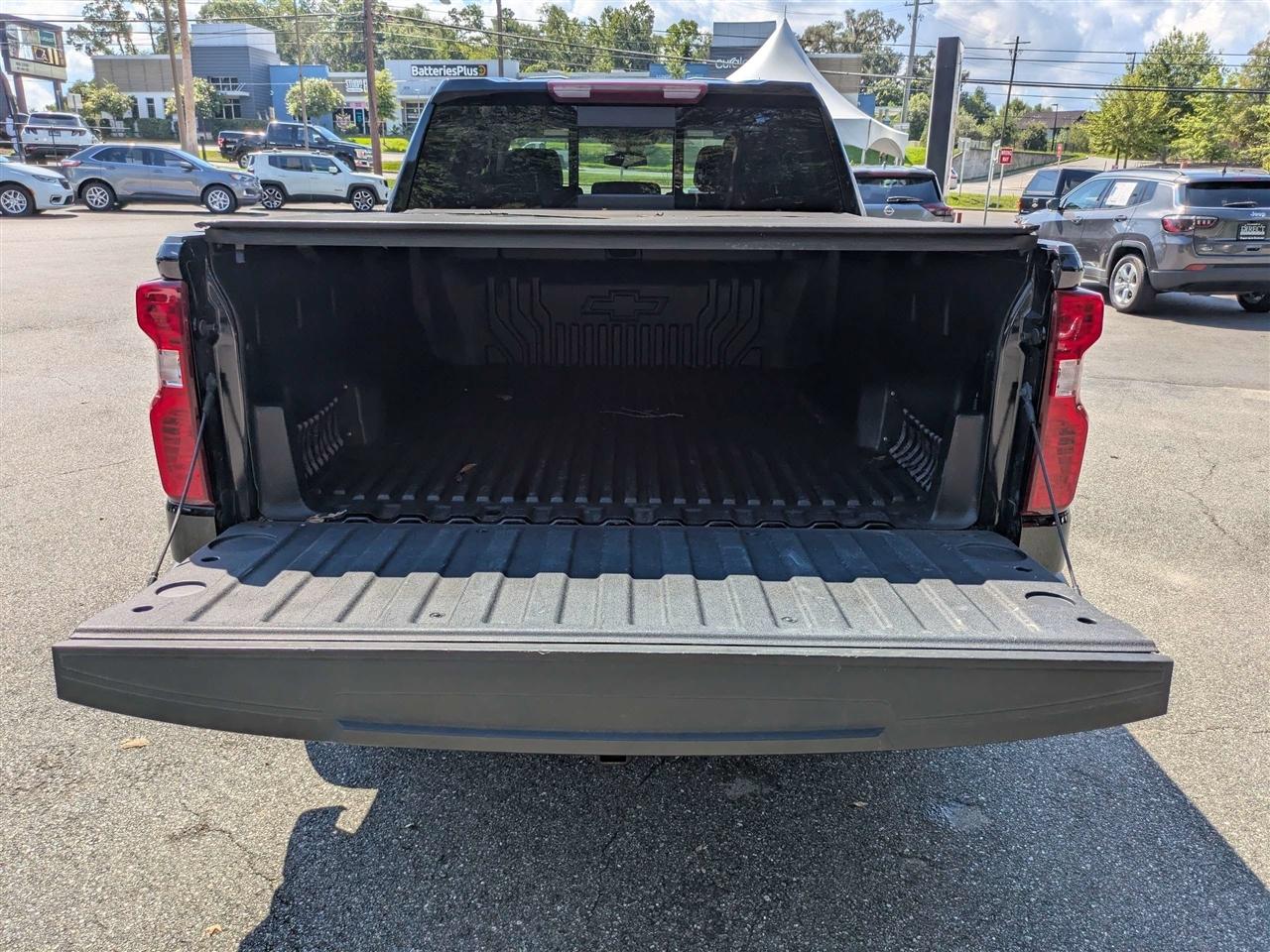 Chevrolet Silverado 1500 LT Crew Cab 4WD 2023