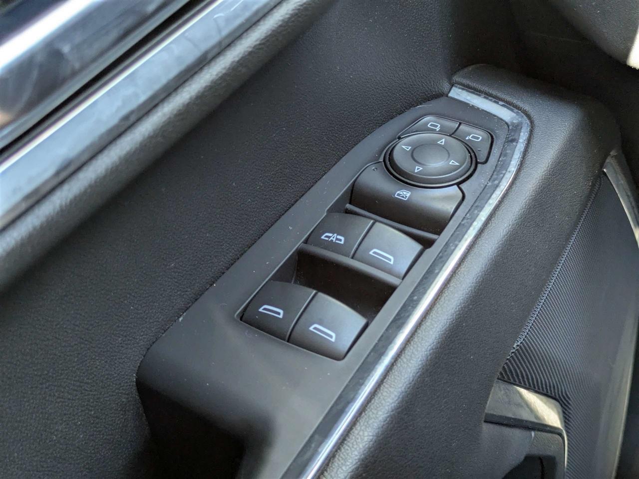 Chevrolet Silverado 1500 LT Crew Cab 4WD 2023