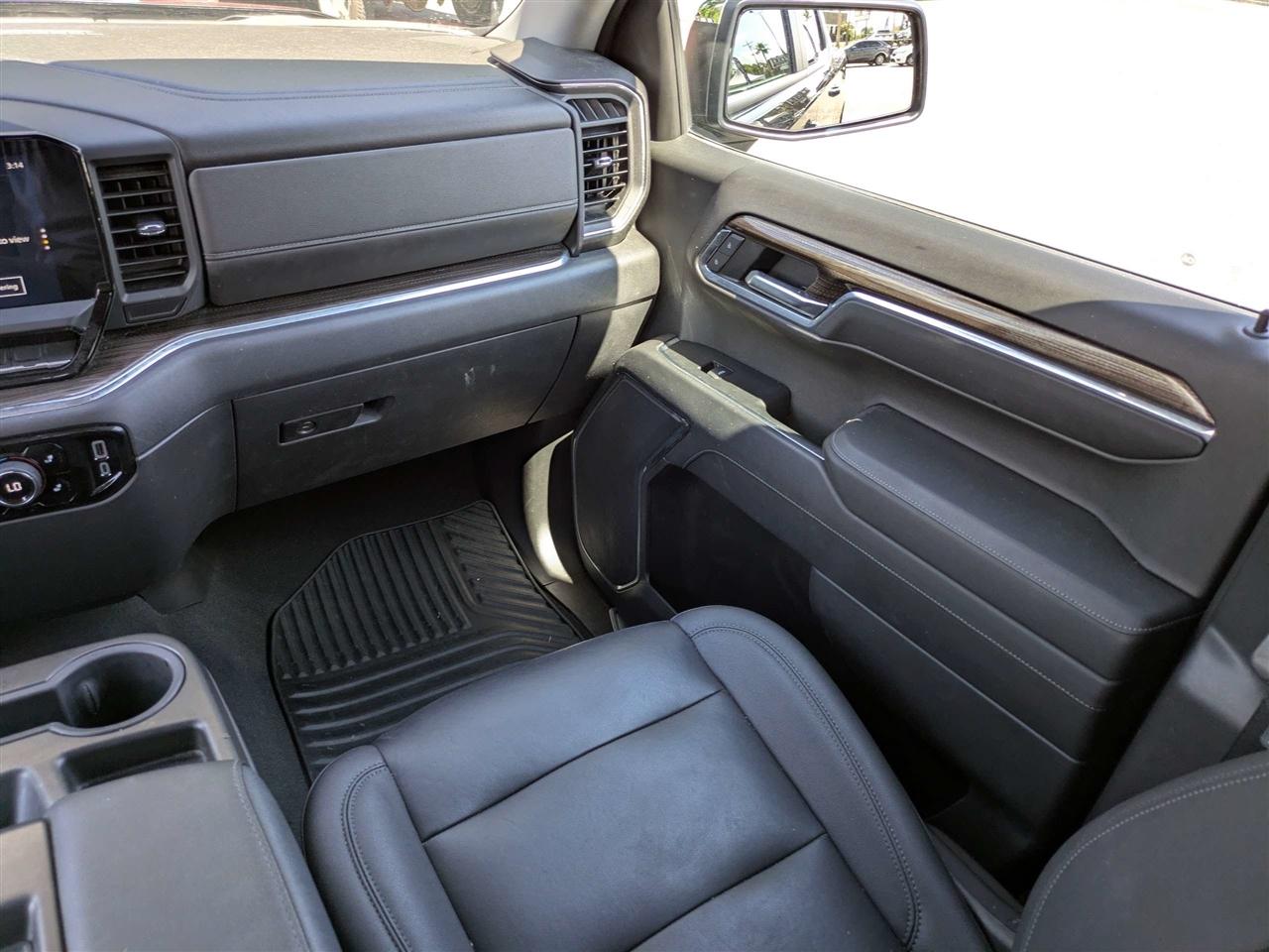 Chevrolet Silverado 1500 LT Crew Cab 4WD 2023