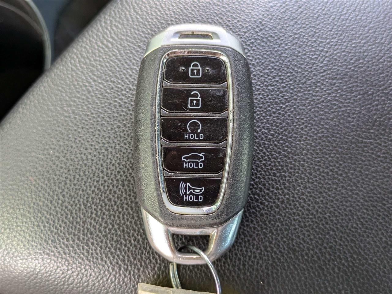 Hyundai Elantra SEL 2023