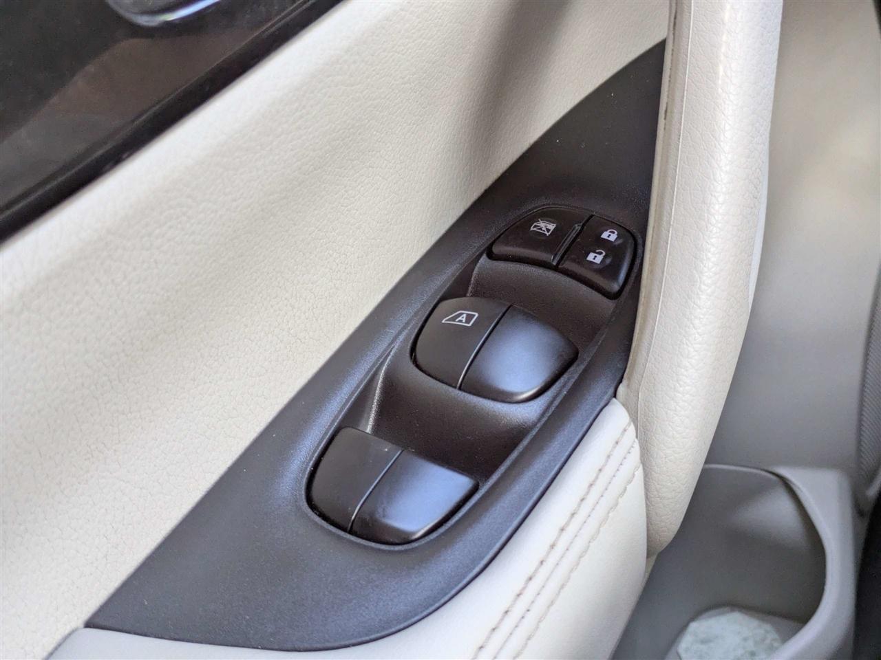 Nissan Rogue Sport SV 2021