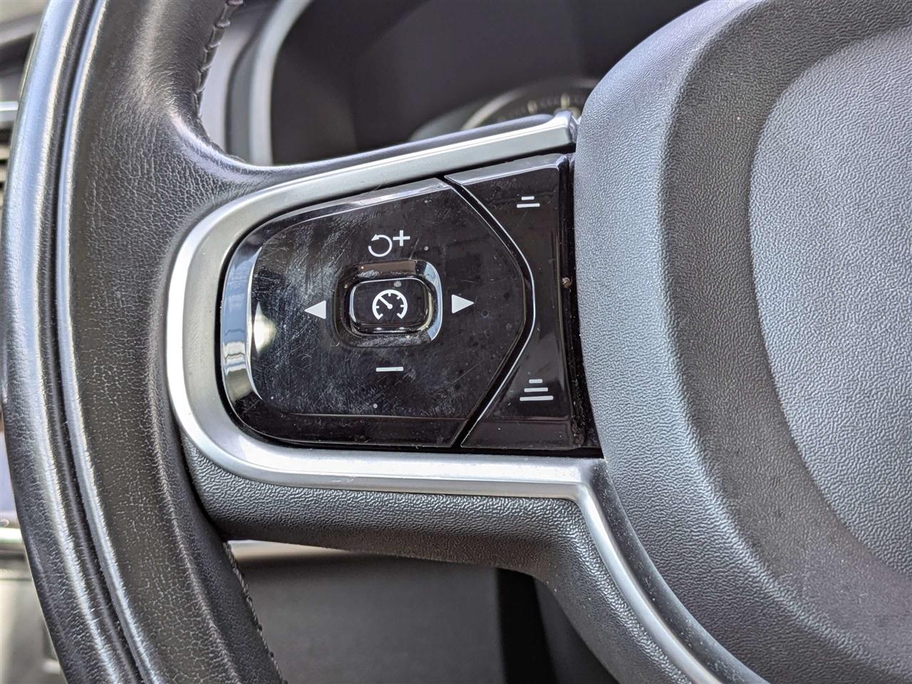 Volvo XC90 T6 Momentum AWD 2019