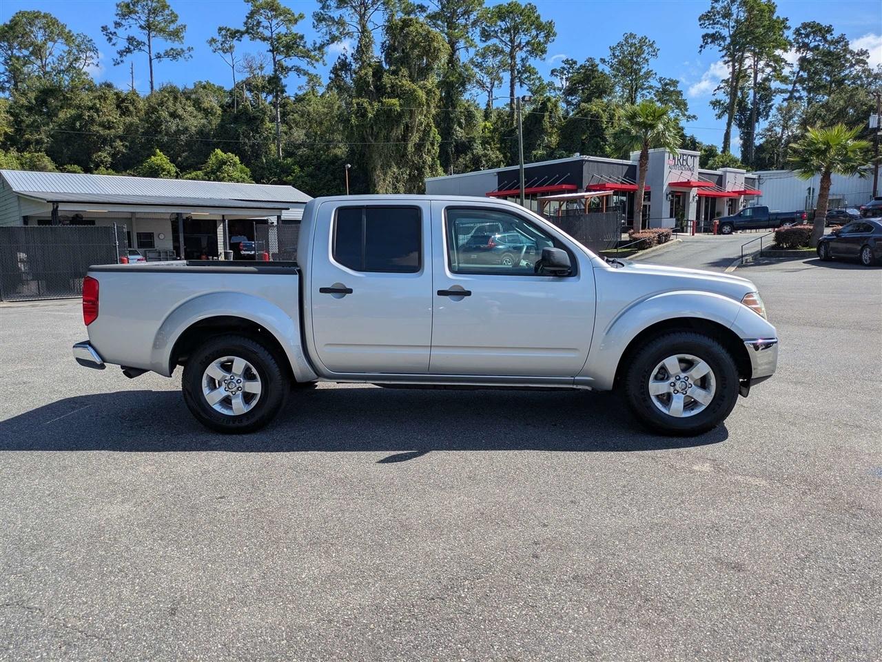 Nissan Frontier S Crew Cab 2WD 2011