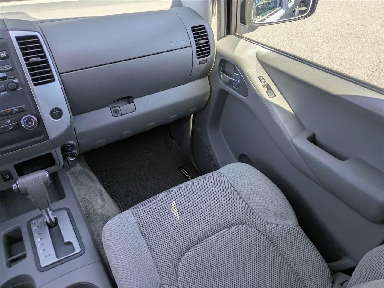 Nissan Frontier S Crew Cab 2WD 2011