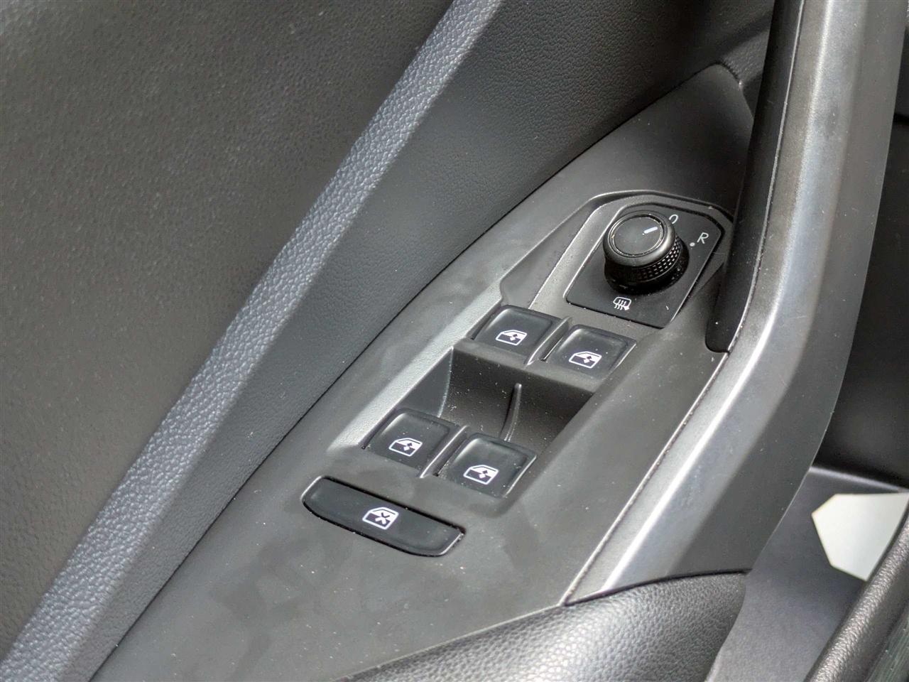 Volkswagen Jetta 1.4T R-Line 8A 2019