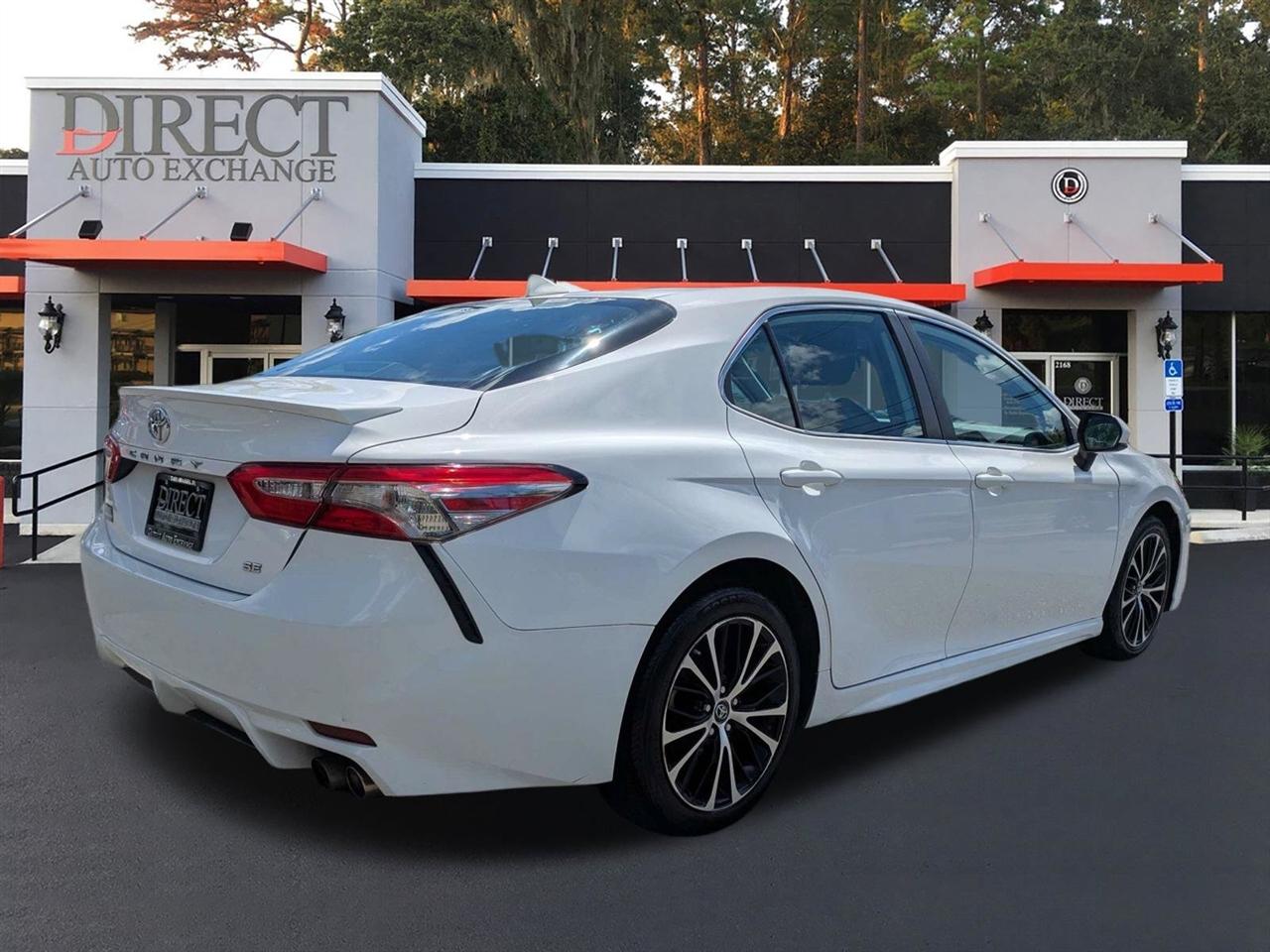 Toyota Camry SE 2019
