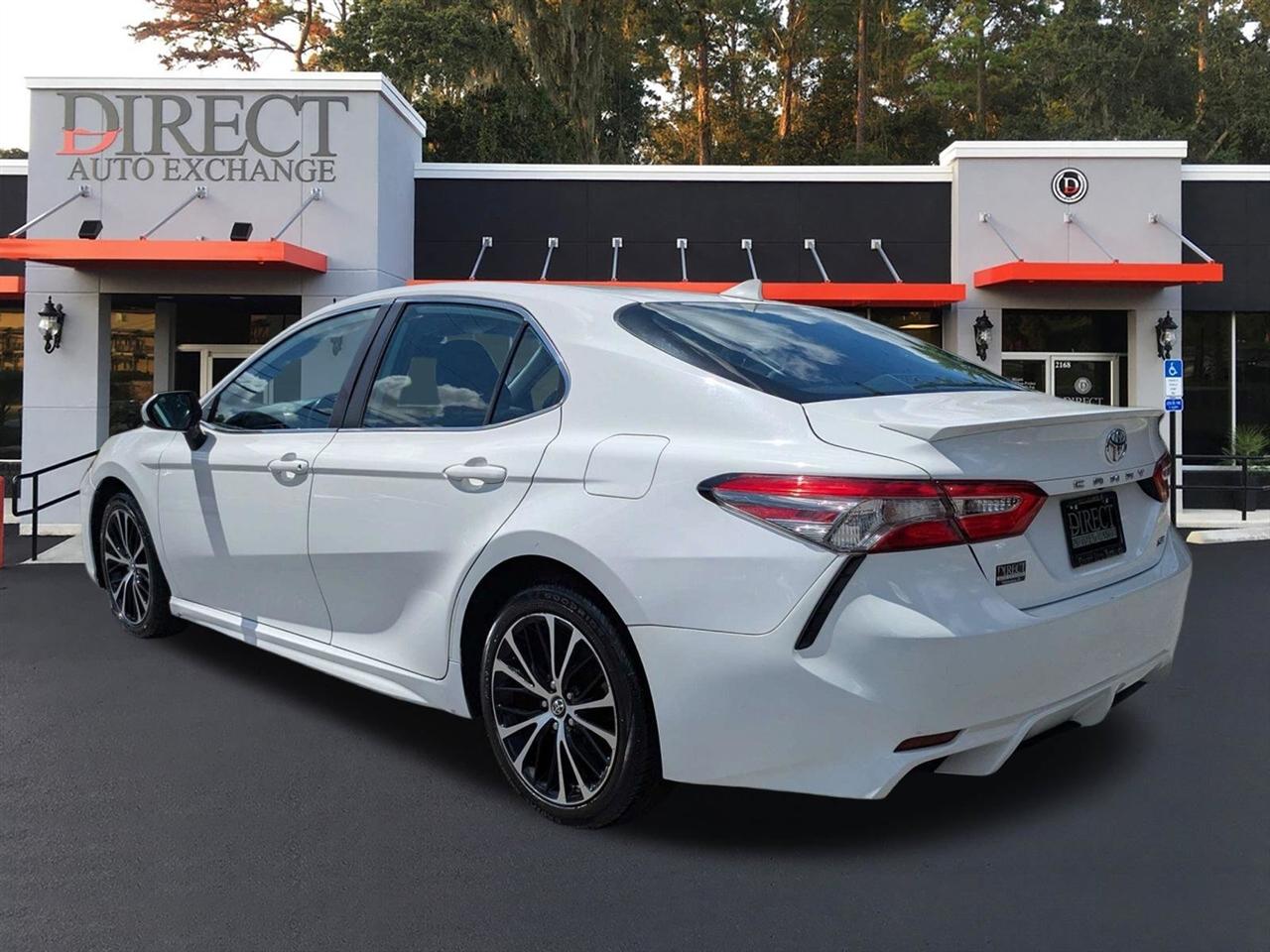 Toyota Camry SE 2019