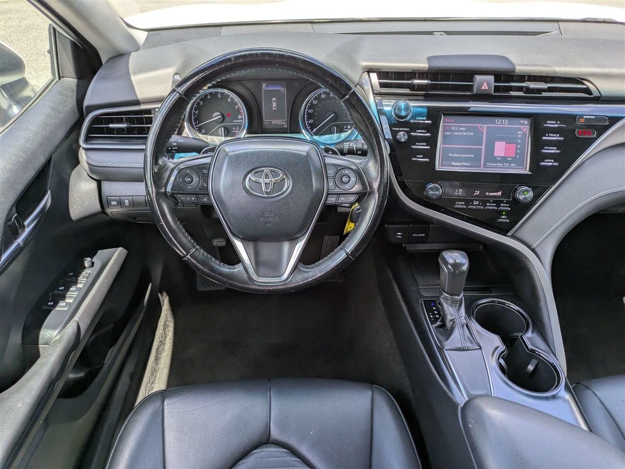 Toyota Camry SE 2019