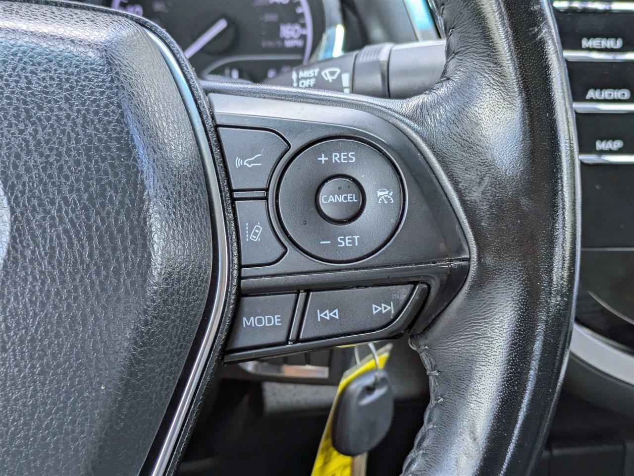 Toyota Camry SE 2019