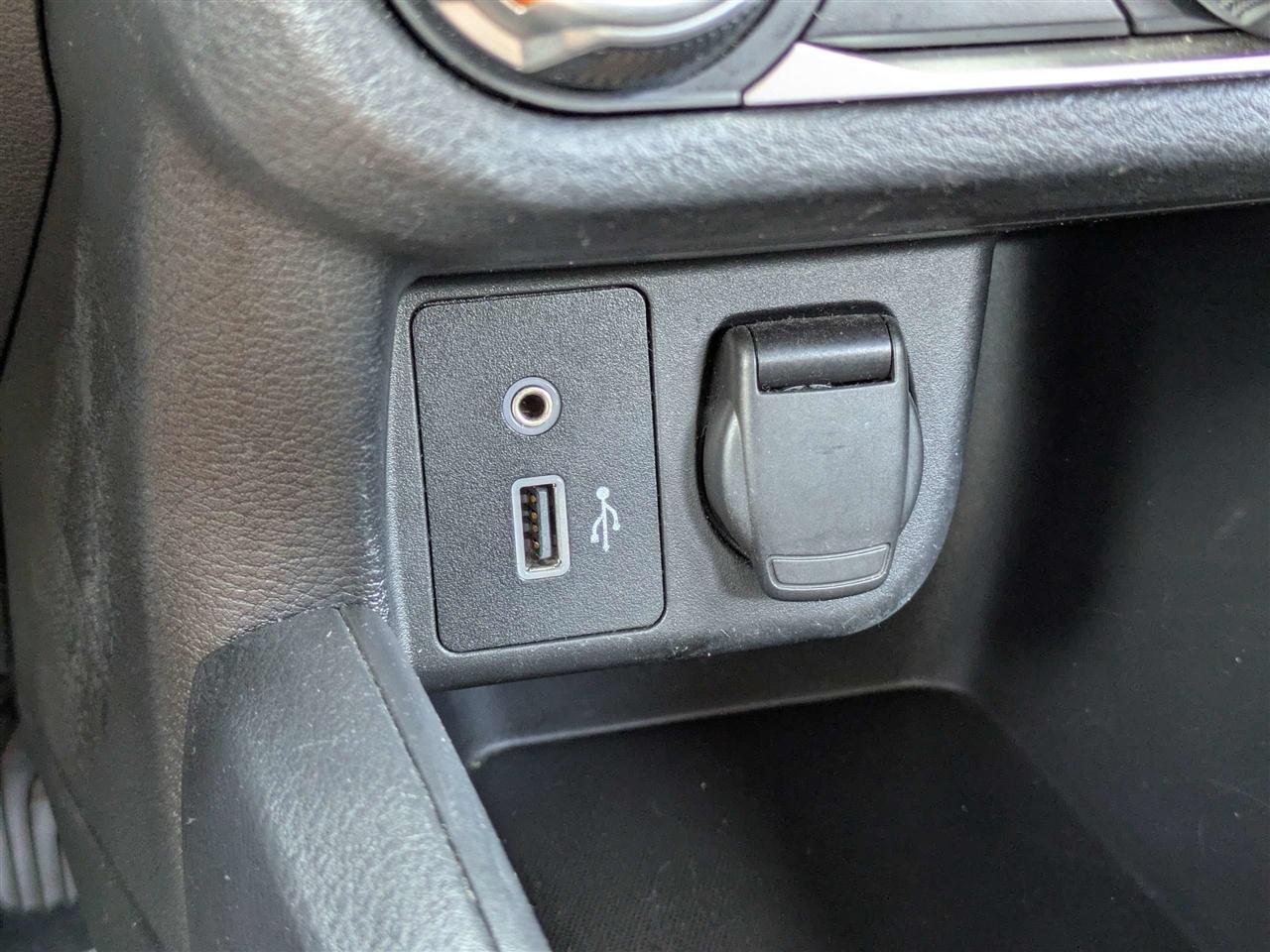 Nissan Versa SR 2021