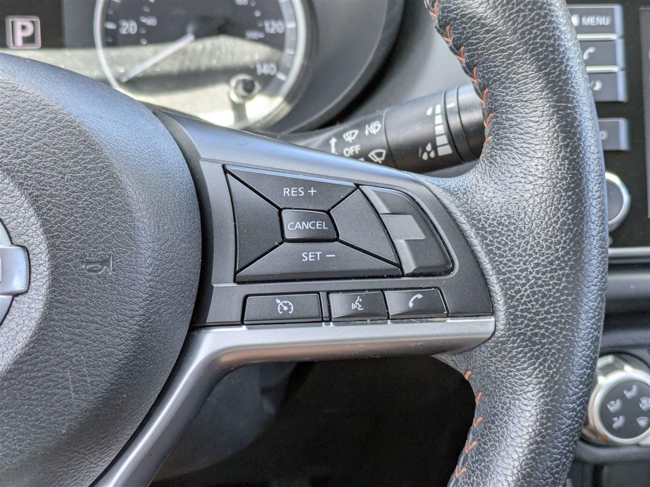 Nissan Versa SR 2021