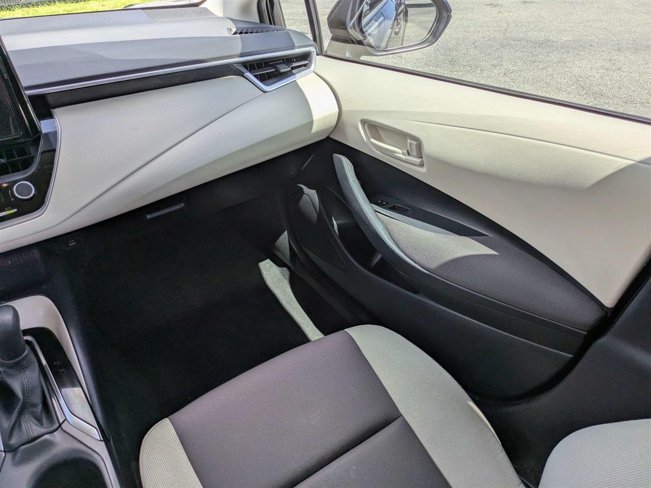 Toyota Corolla LE 2024