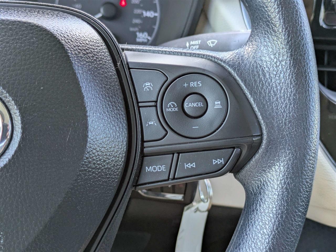 Toyota Corolla LE 2024