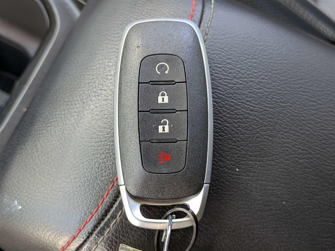 Nissan Kicks SR 2025