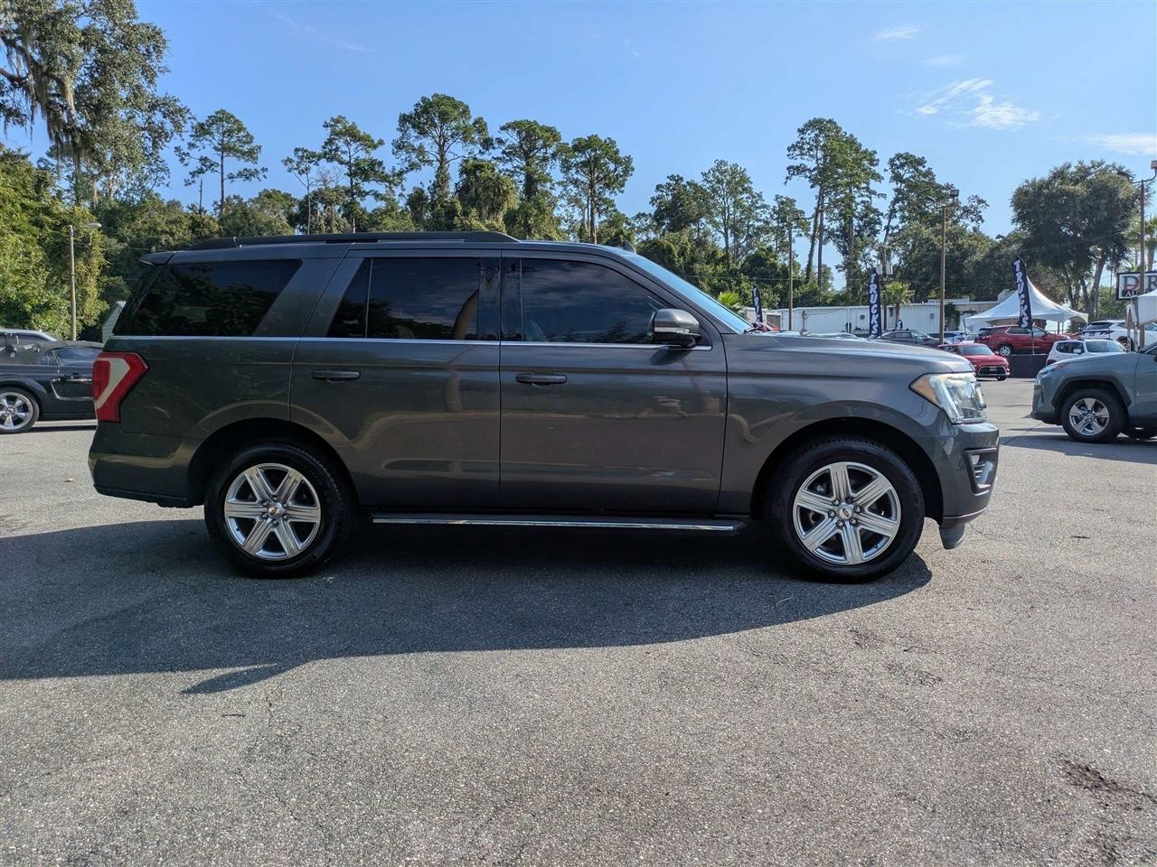 Ford Expedition XLT 2WD 2019