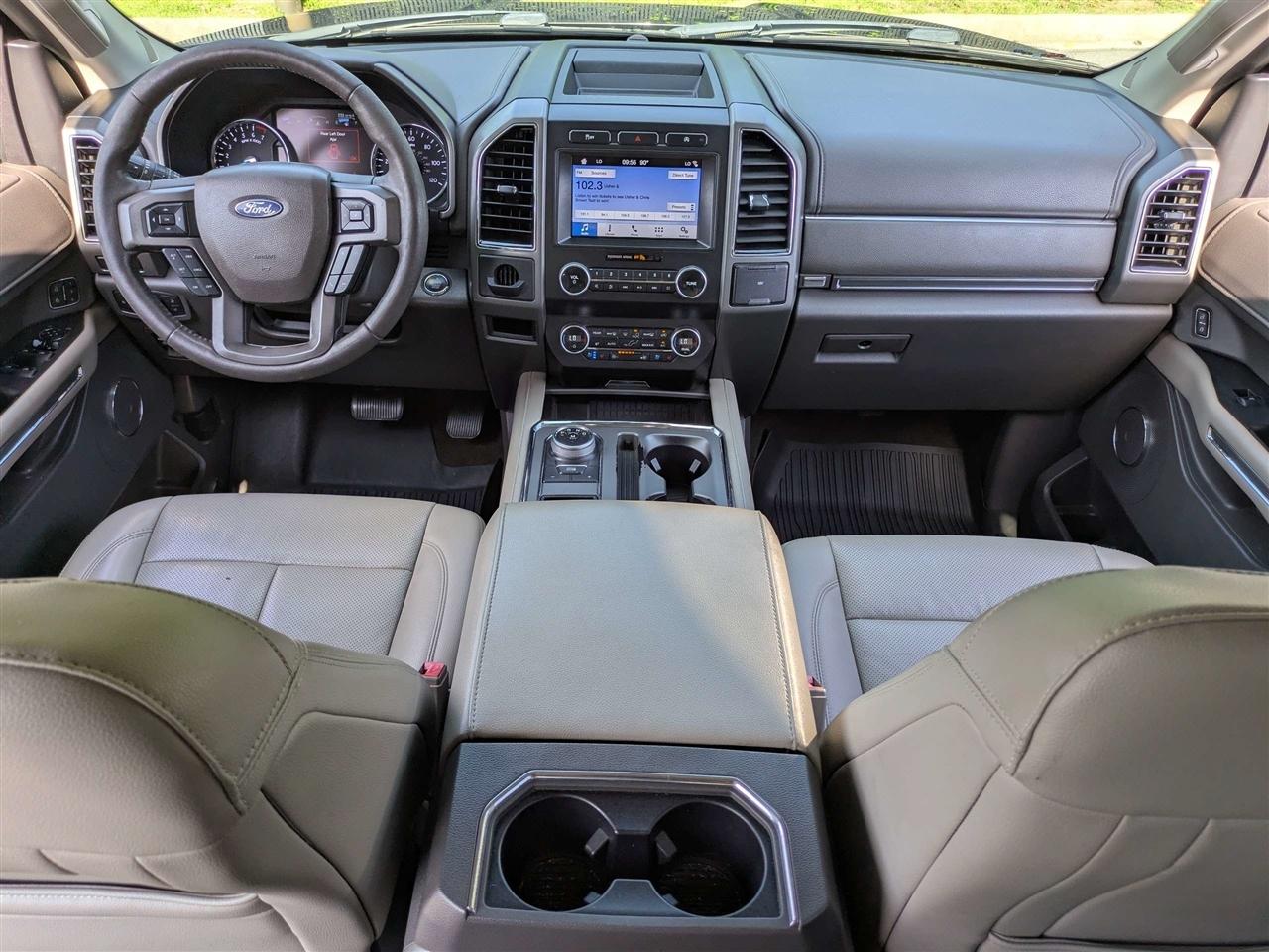 Ford Expedition XLT 2WD 2019