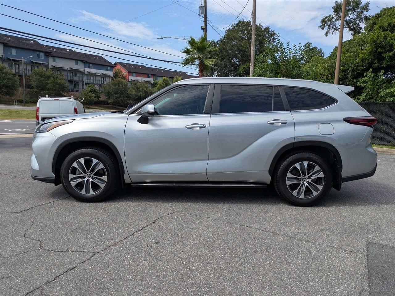 Toyota Highlander XLE 2024