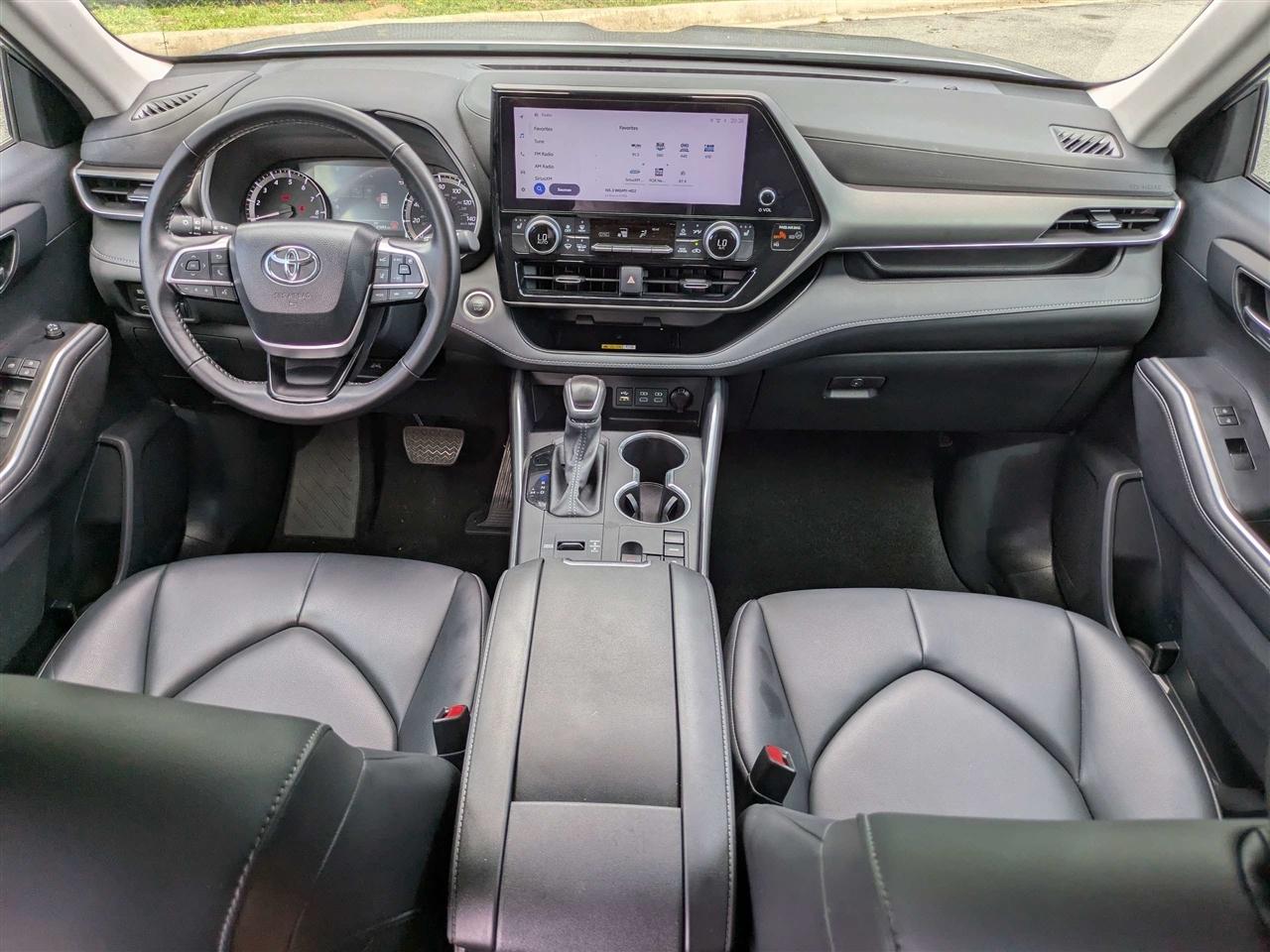 Toyota Highlander XLE 2024