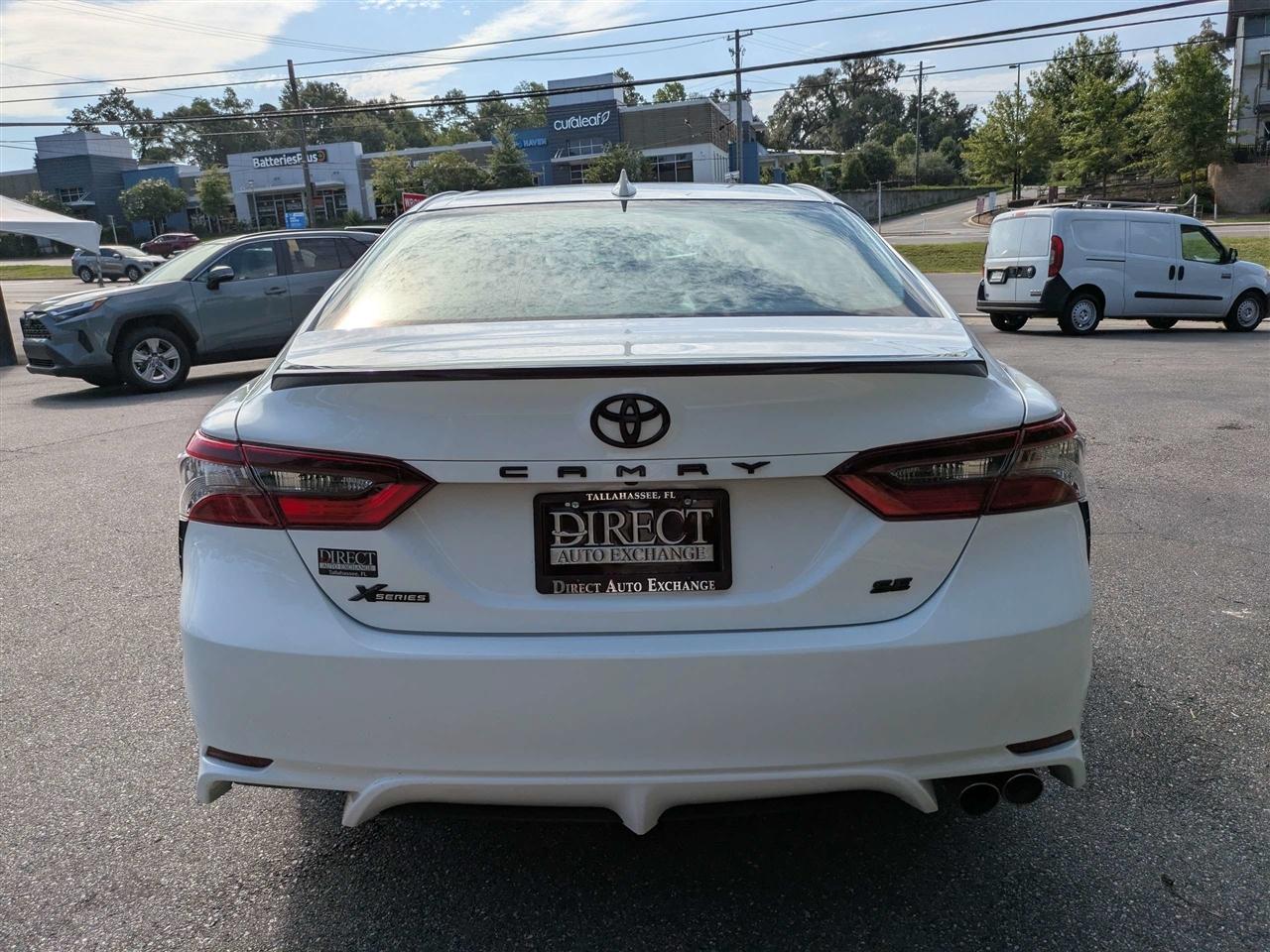 Toyota Camry SE 2024
