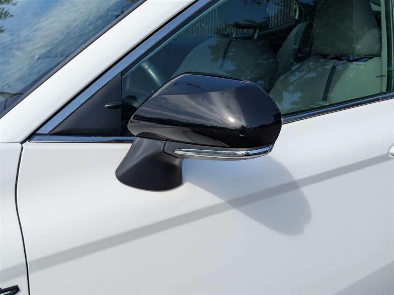 Toyota Camry SE 2024