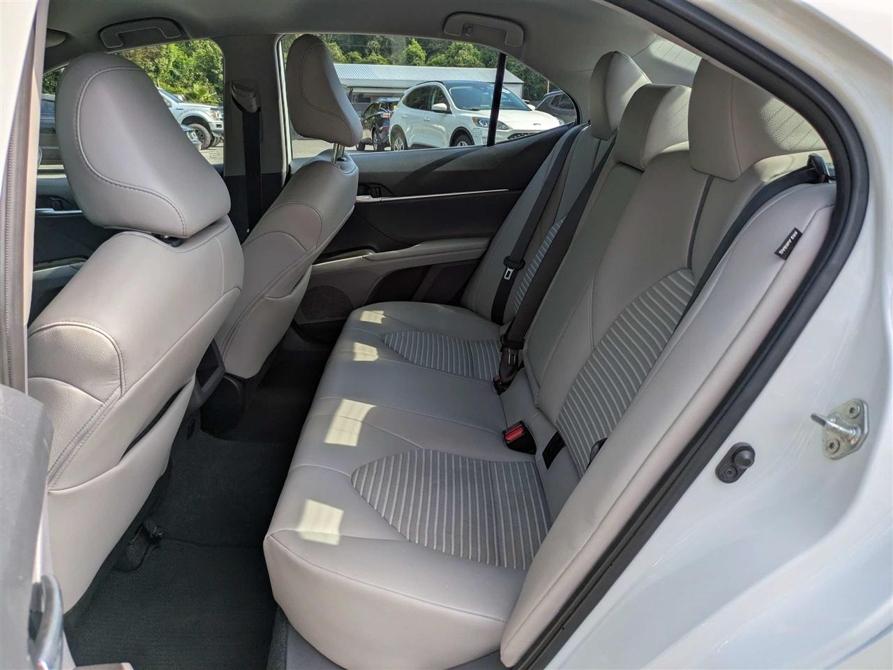 Toyota Camry SE 2024
