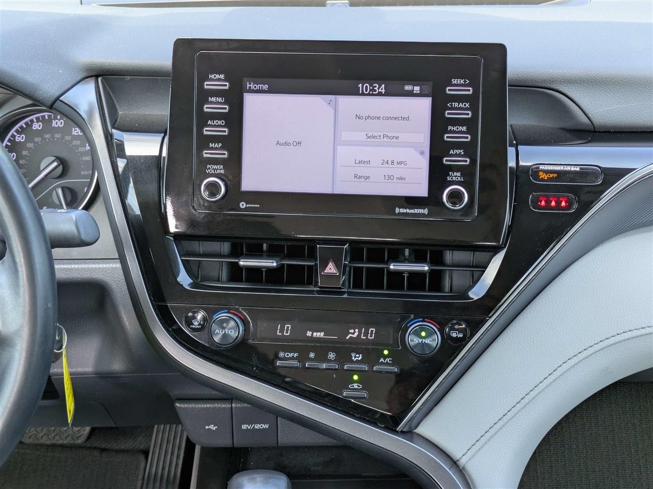 Toyota Camry SE 2024