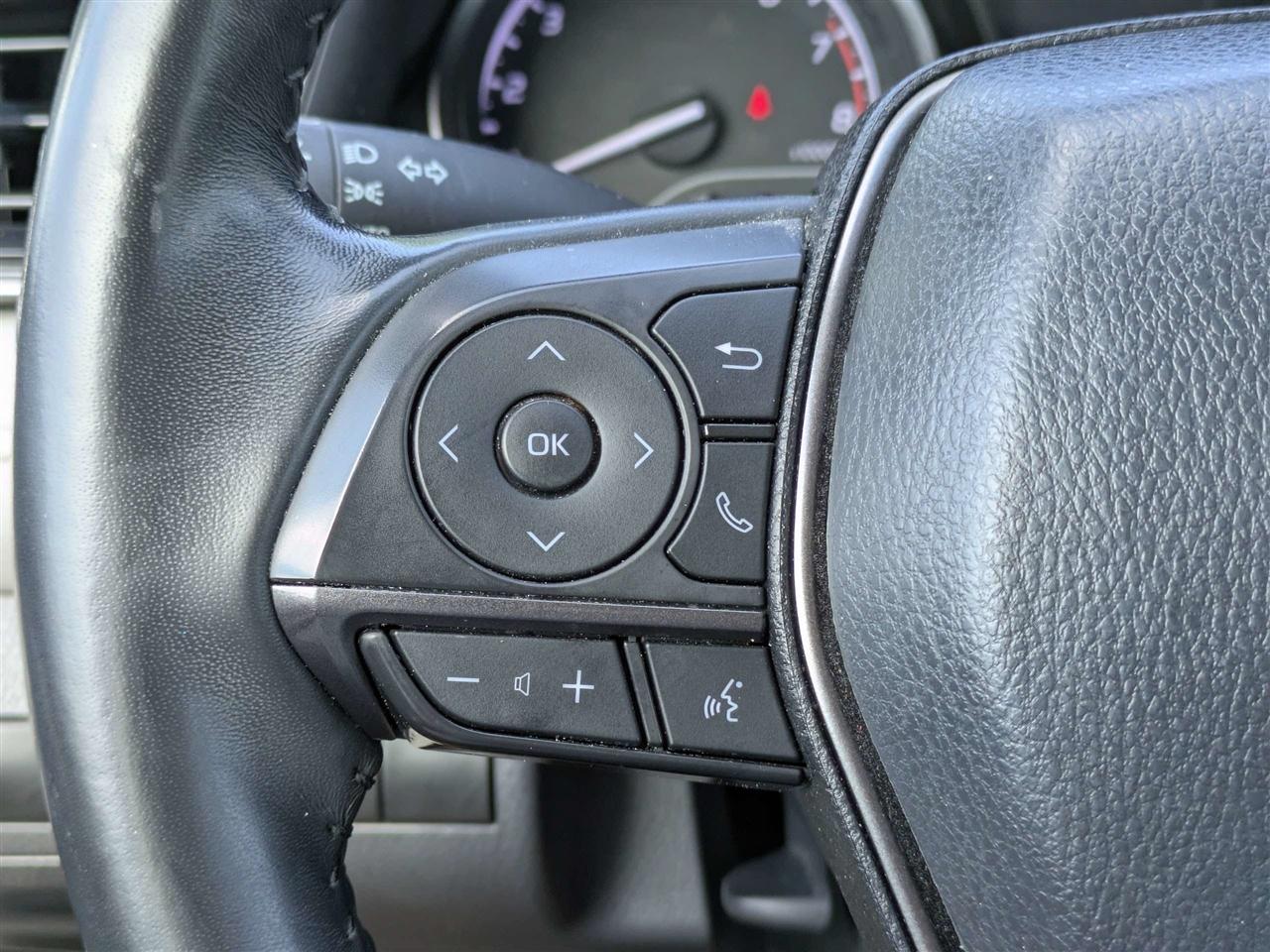Toyota Camry SE 2024