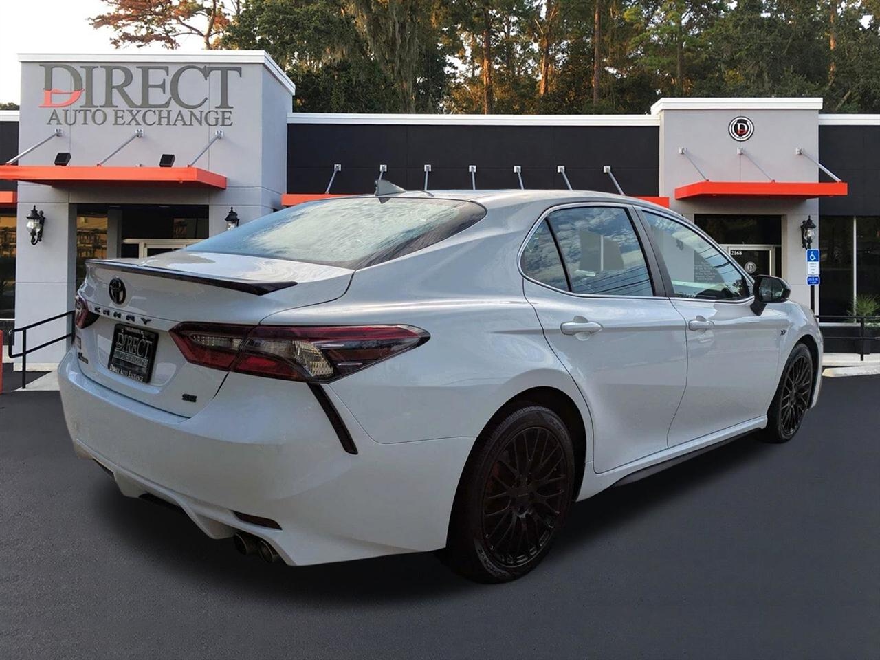 Toyota Camry SE 2024