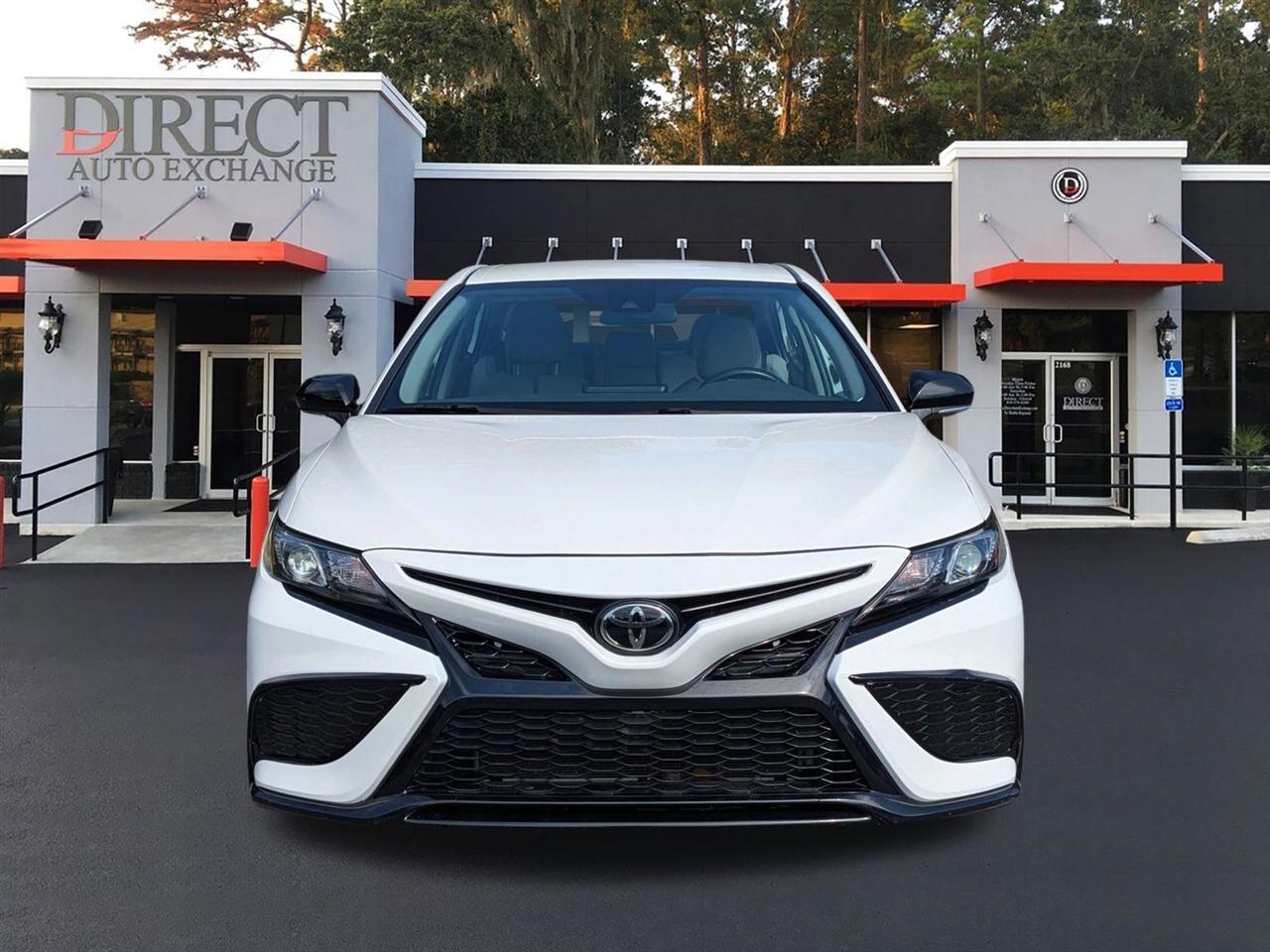 Toyota Camry SE 2024