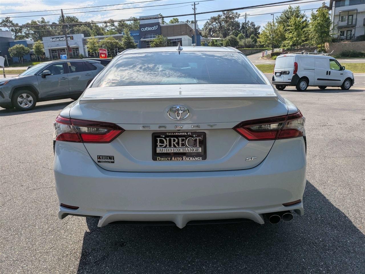 Toyota Camry SE 2023