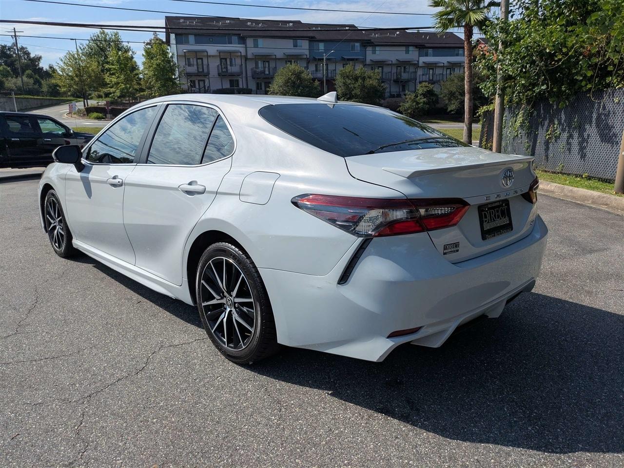 Toyota Camry SE 2023