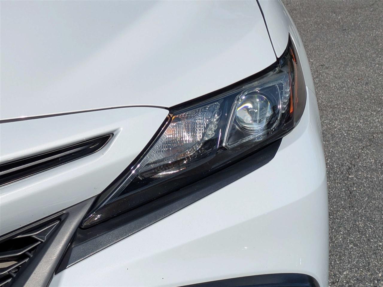 Toyota Camry SE 2023