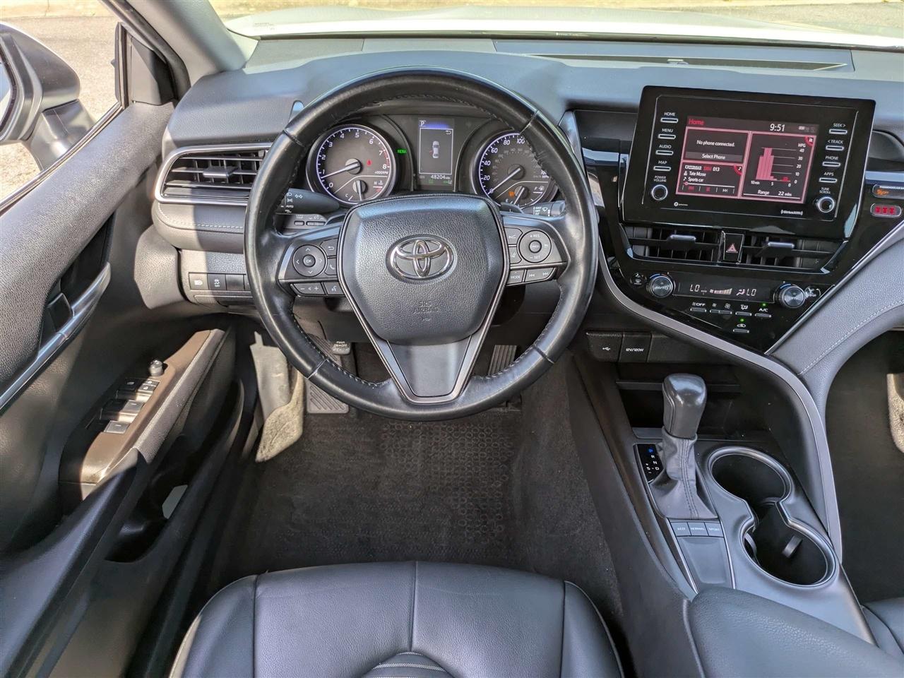 Toyota Camry SE 2023