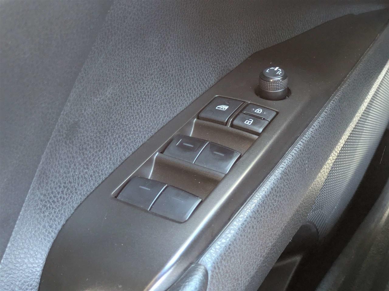 Toyota Camry SE 2023