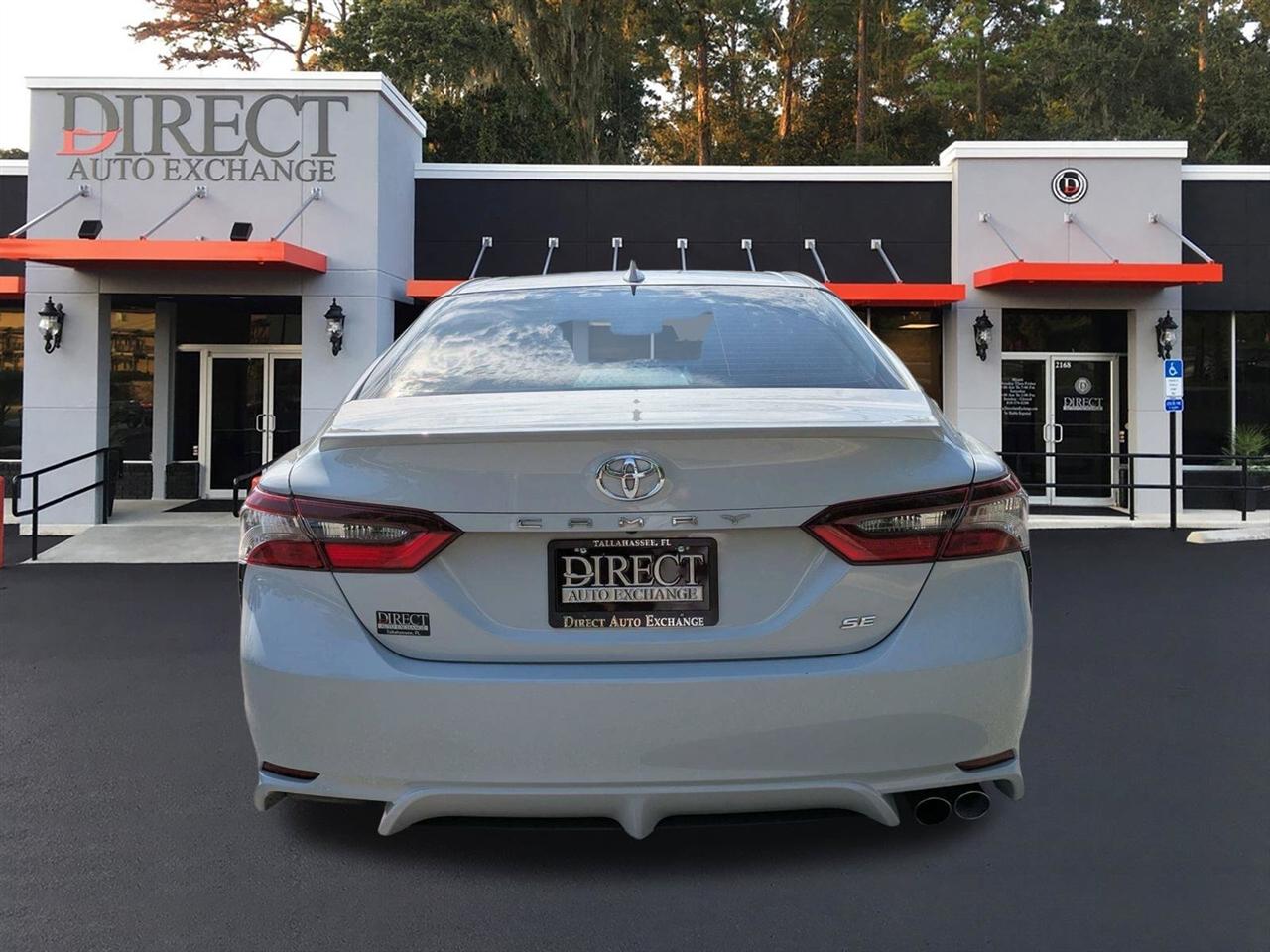 Toyota Camry SE 2023
