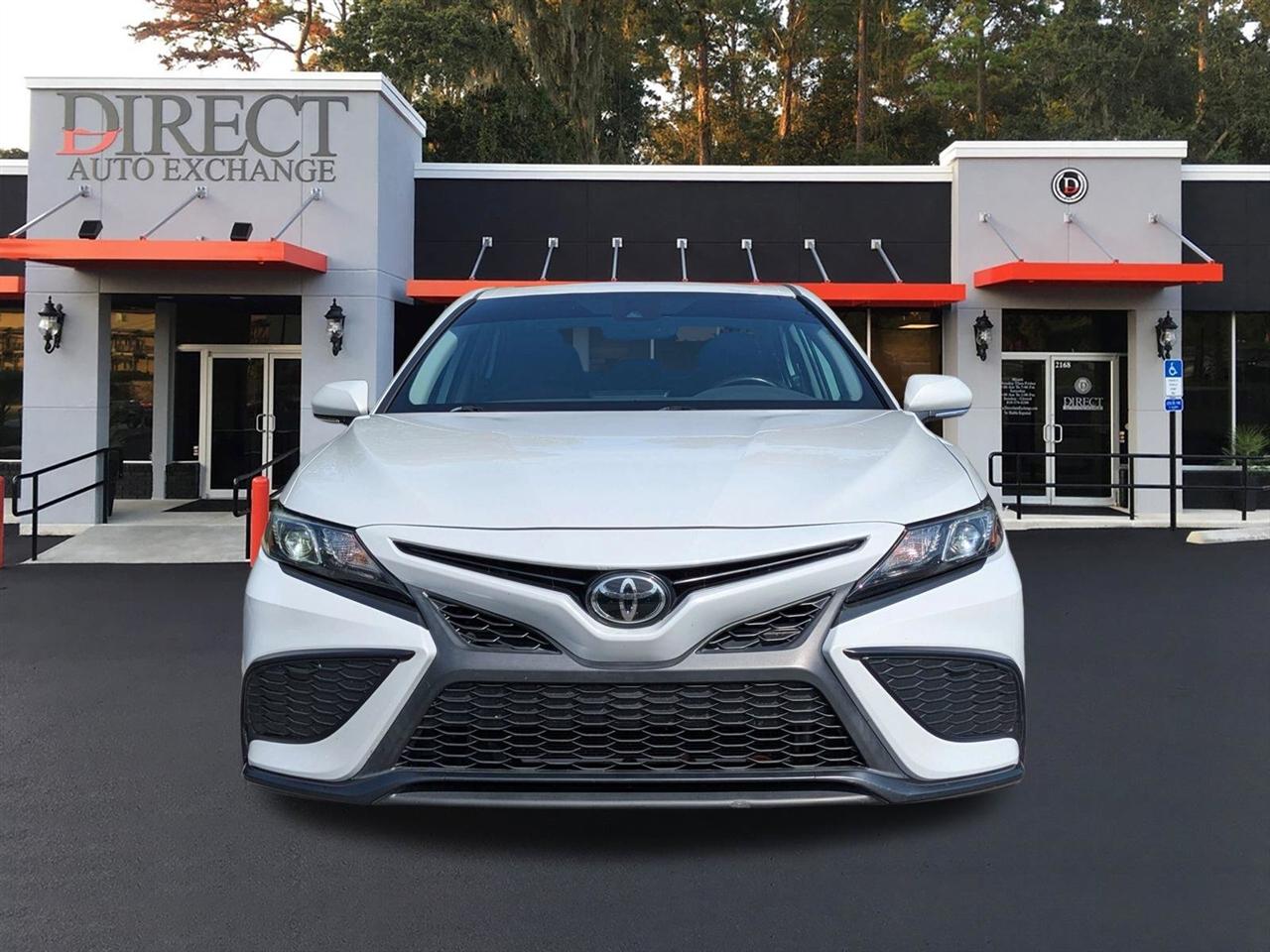 Toyota Camry SE 2023
