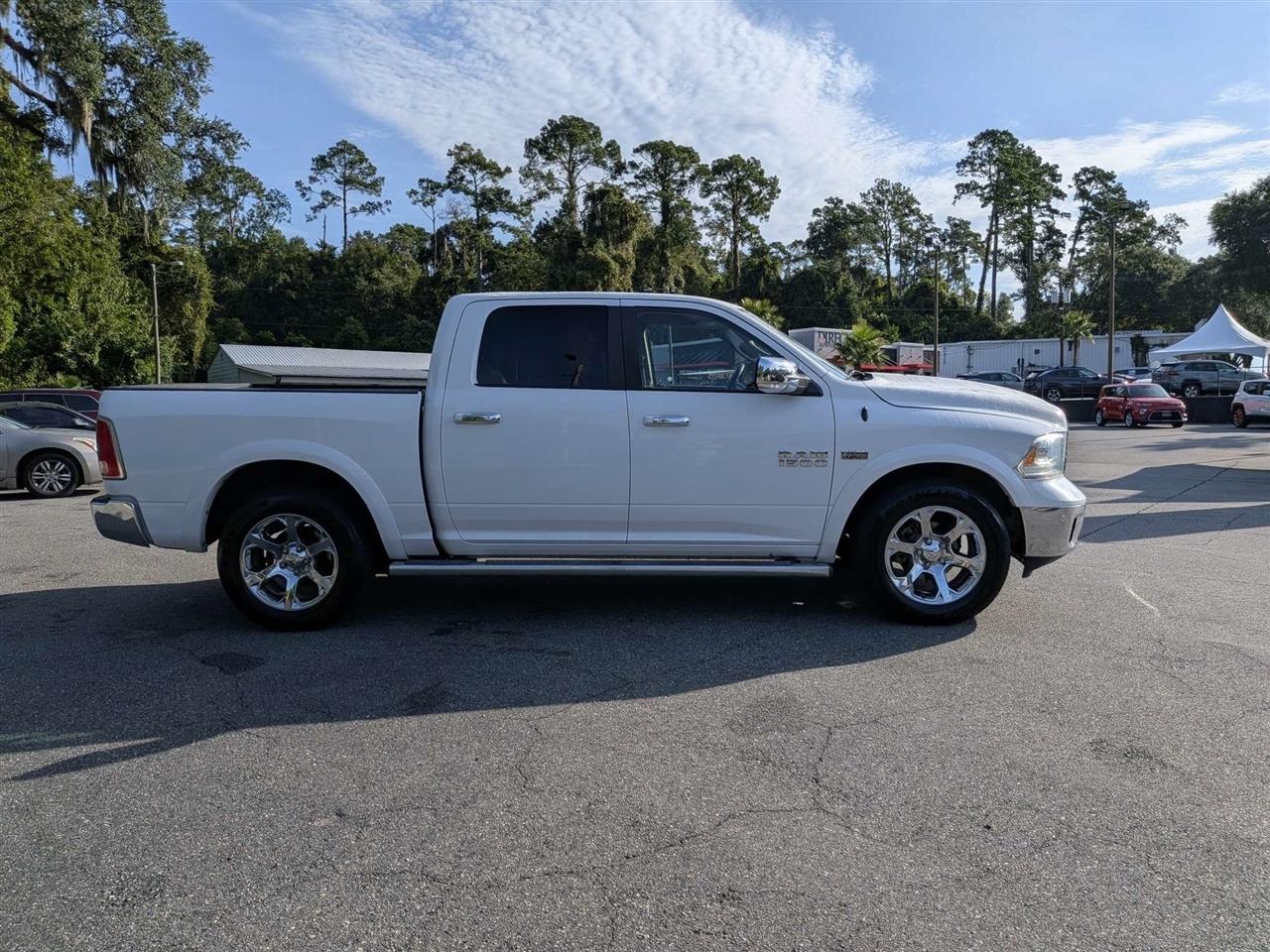 RAM 1500 Laramie Crew Cab SWB 2WD 2016