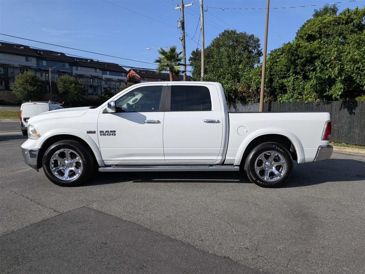 RAM 1500 Laramie Crew Cab SWB 2WD 2016
