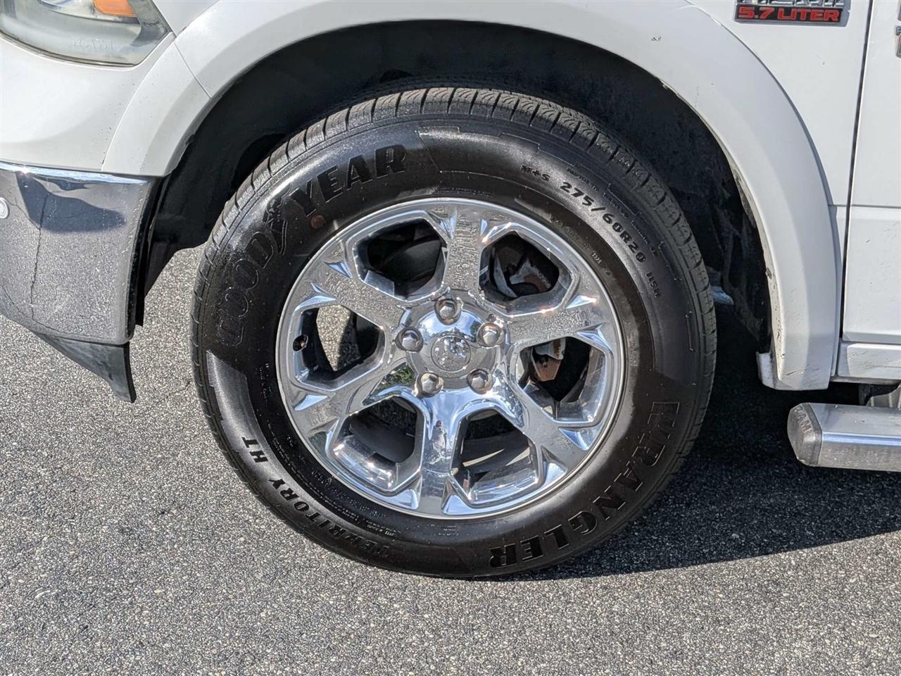 RAM 1500 Laramie Crew Cab SWB 2WD 2016