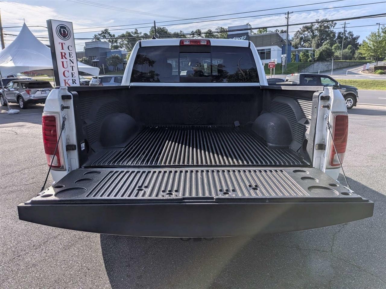 RAM 1500 Laramie Crew Cab SWB 2WD 2016