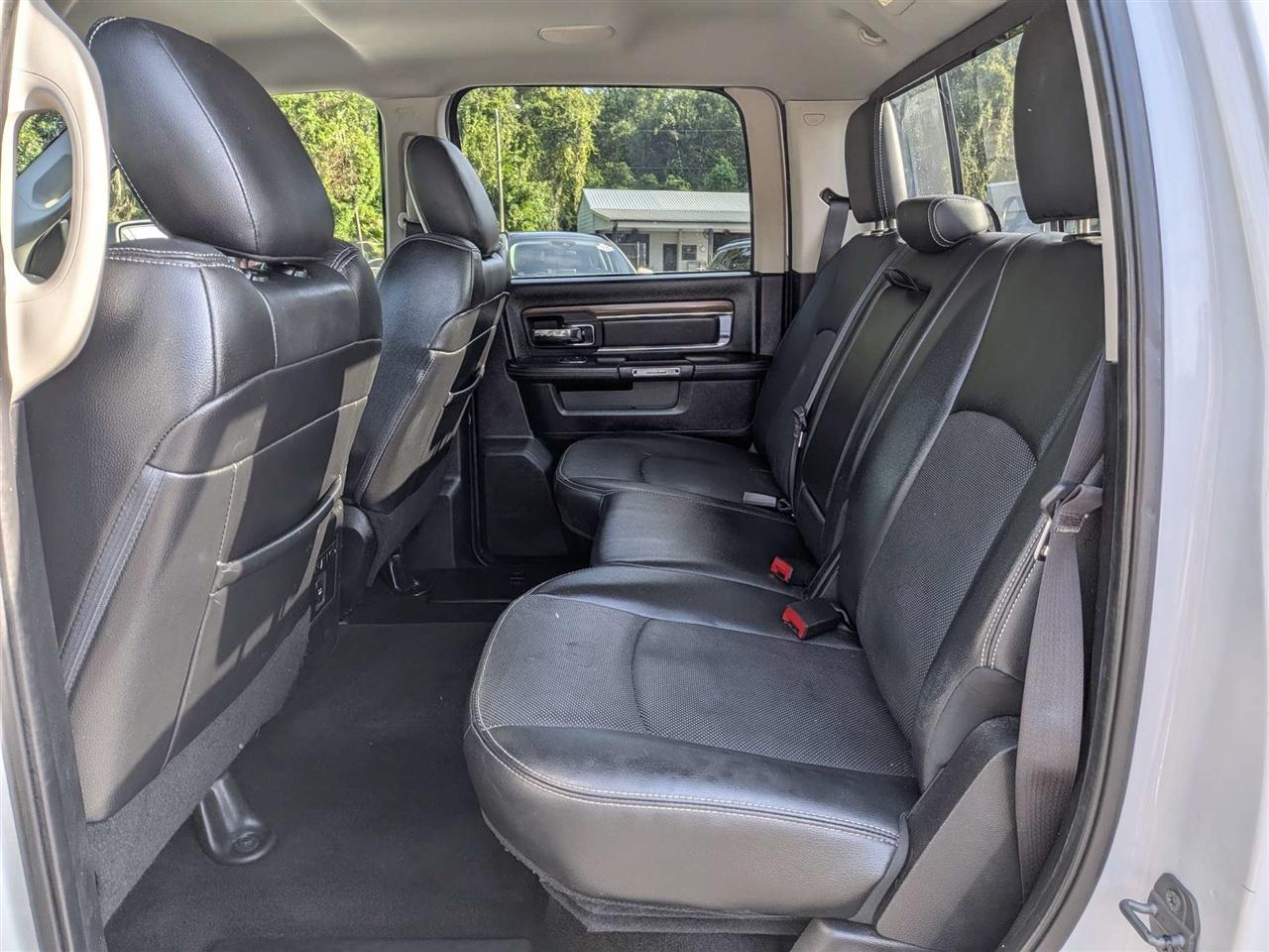 RAM 1500 Laramie Crew Cab SWB 2WD 2016